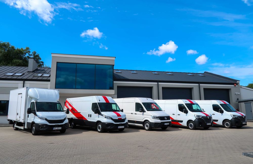 Wynajem Kontenera z Windą, Wynajem Busów Kontener Plandeka Skrzynia