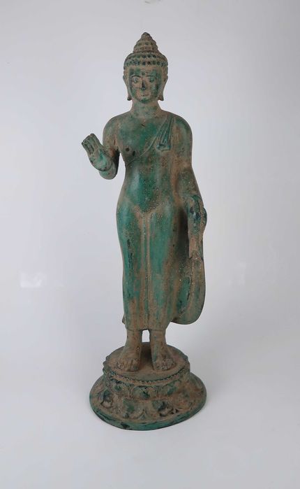 Escultura de Buda Caminhante 34 cm