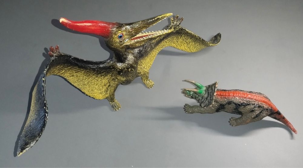 Динозавр Динозаври Роботи та тварини на вибiр.