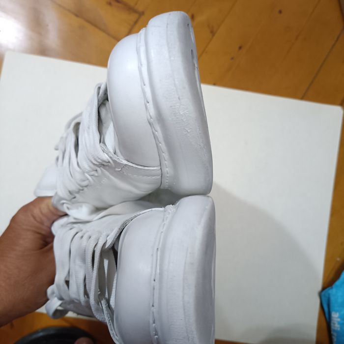 Продам жіночі кросівки Alexander McQueen 37 р.
