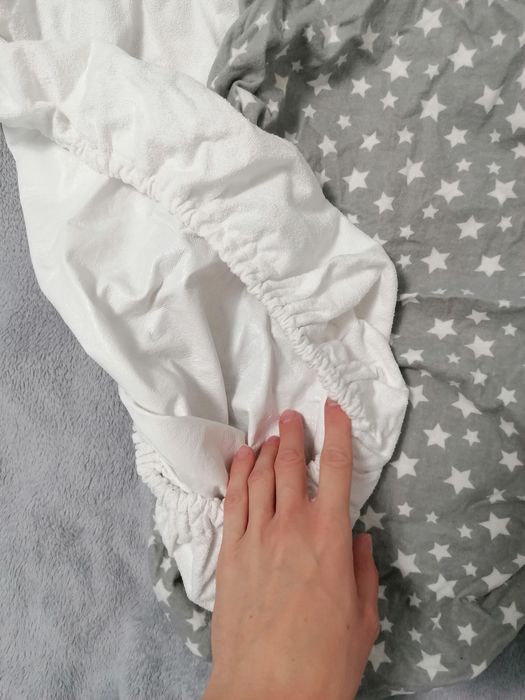 Простинь на ліжко простинь на каляску непромокаюча на резинці