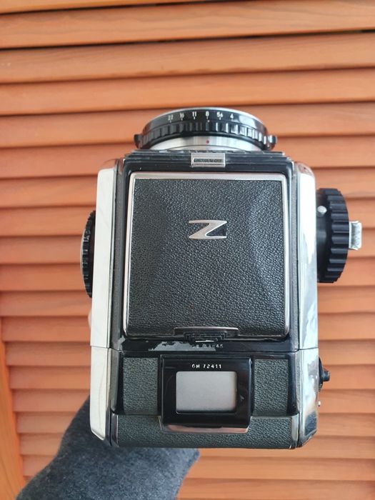 BRONICA S  середній формат