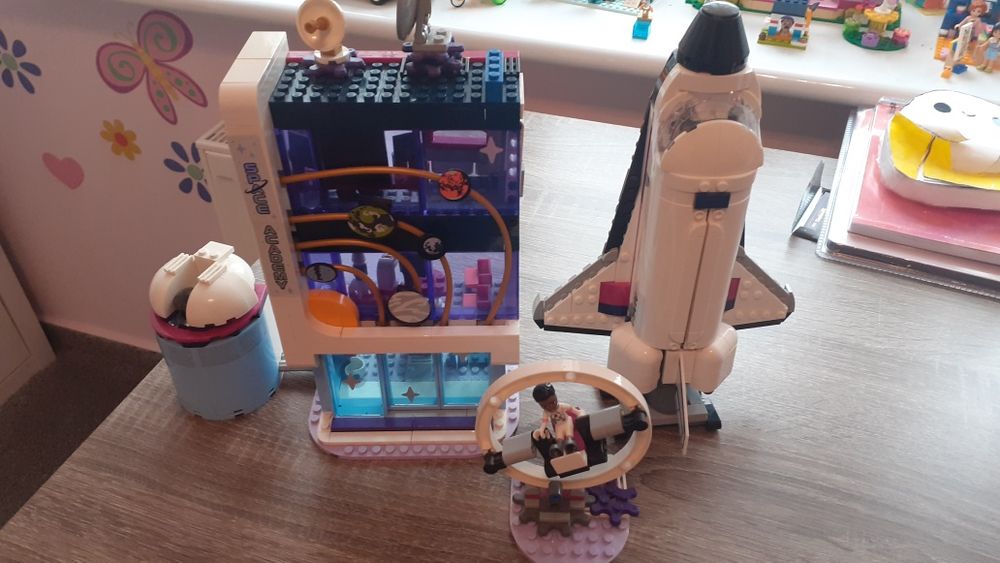 Lego friends 41713 kosmiczna akademia Oliwii
