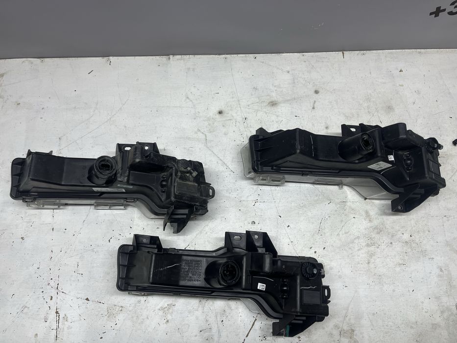 Ліві протитуманки Tesla Model 3-Y