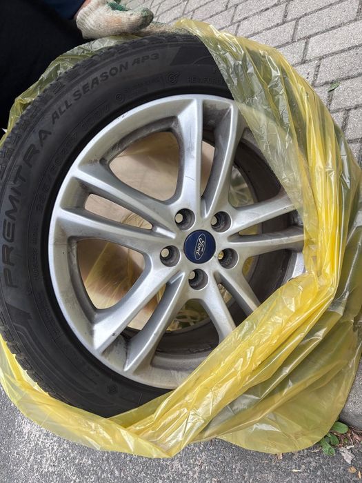 Felgi 17 cali 5x108  + Opony wielosezonowe