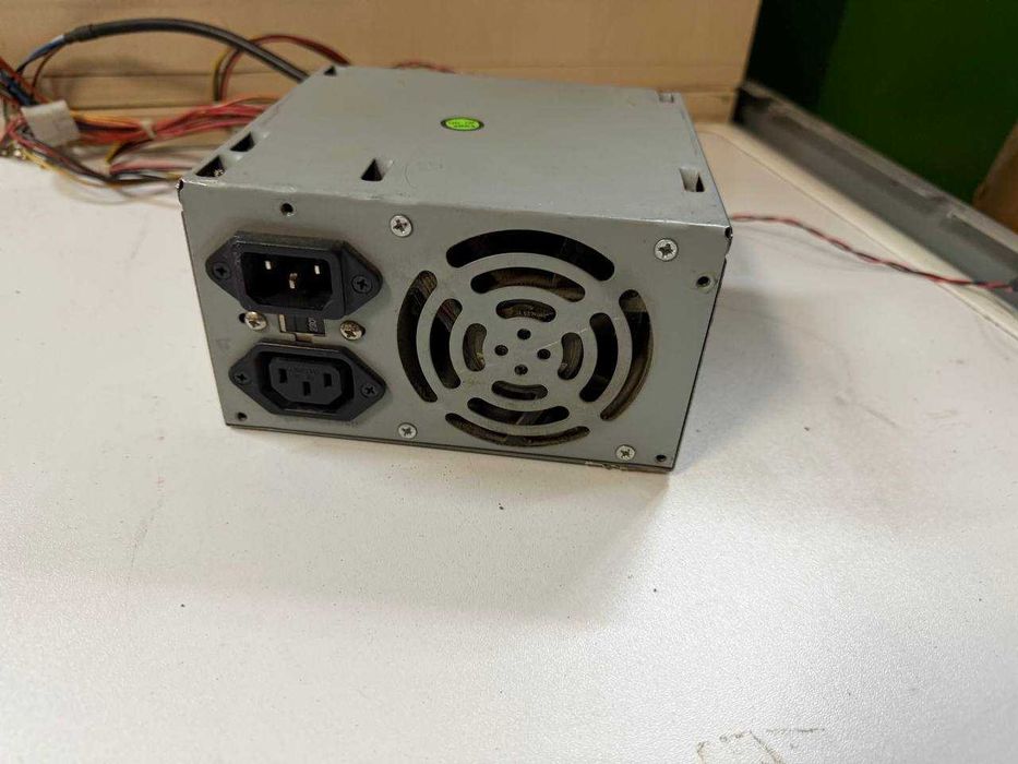 Блок живлення Seventeam ST-300WHT 300W