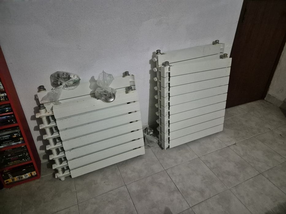 Caldeira Ariston e 7 Radiadores de Aquecimento central