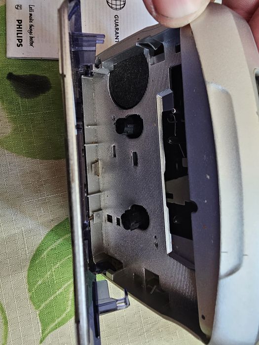 Кассетный плеер Philips AQ6495