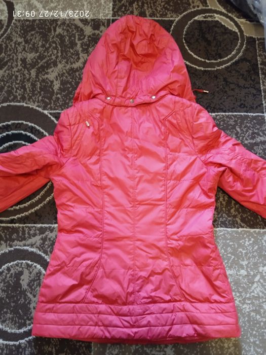 Зимова жіноча куртка 46-48 р