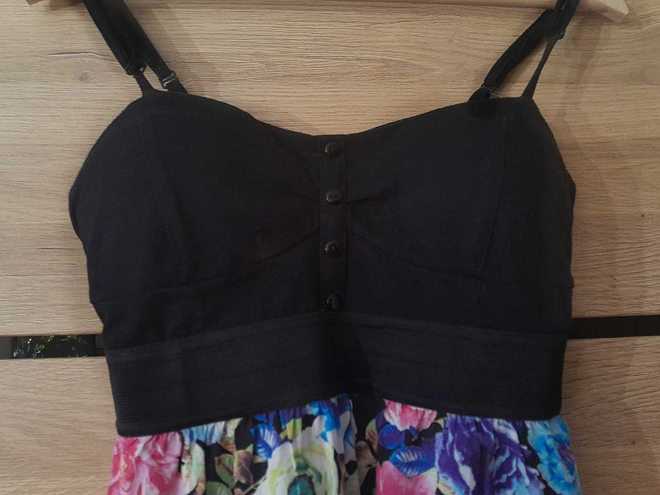 Sukienka na ramiączkach