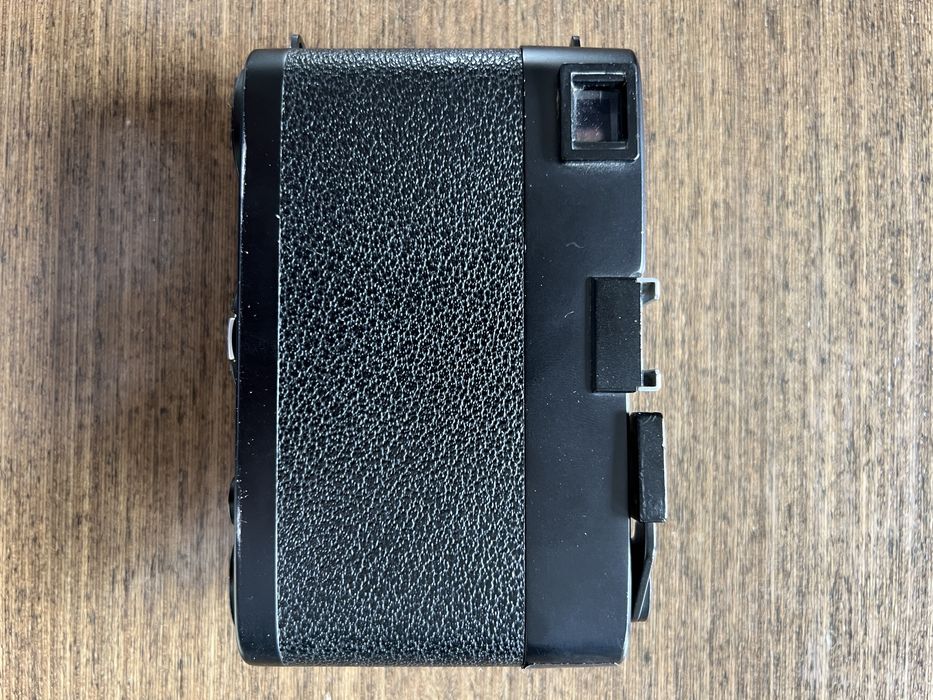 Leica CL - kultowy analogowy aparat dalmierzowy
