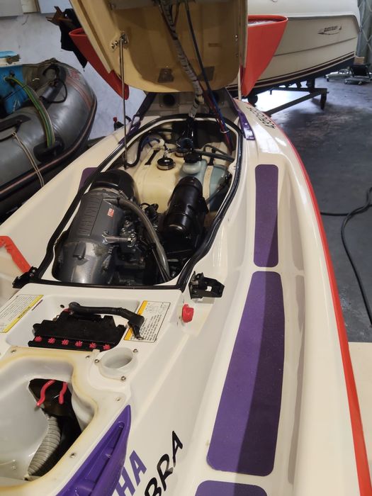 Yamaha Waveraider 700 + Atrelado | Pronta a Usar