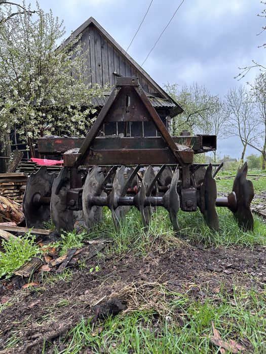 Навісна дискова борона