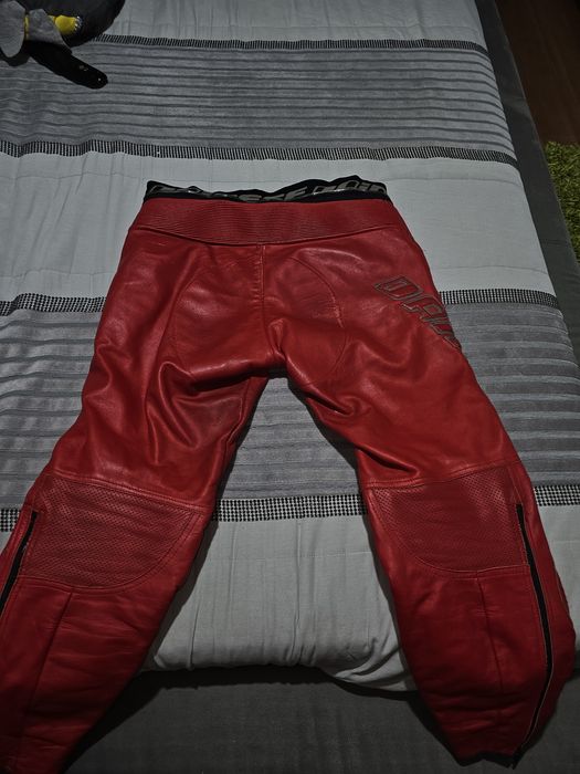 Calcas de motociclsmo em bom estado