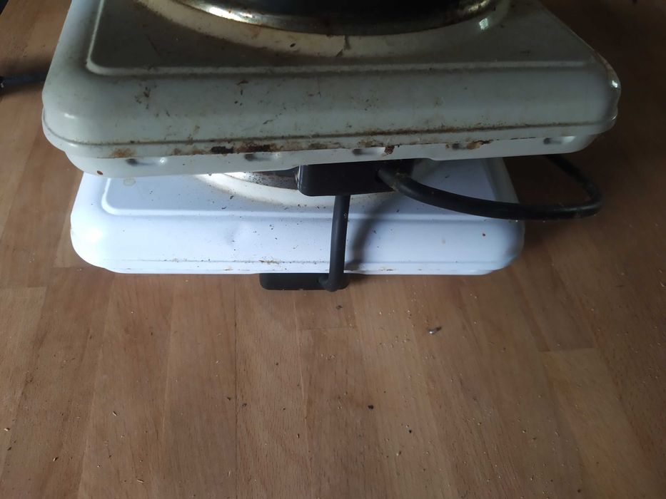 Електроплита настільна у використанні була під час блекаутів