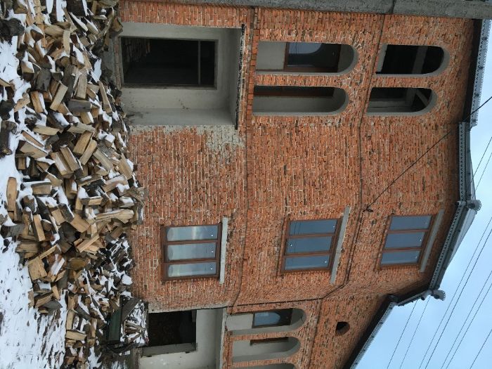 Будинок/незавершене будівництво