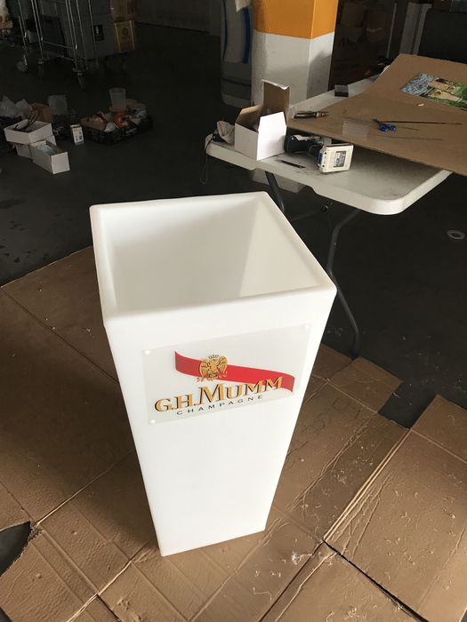 Vasos com ilukonacao rgb