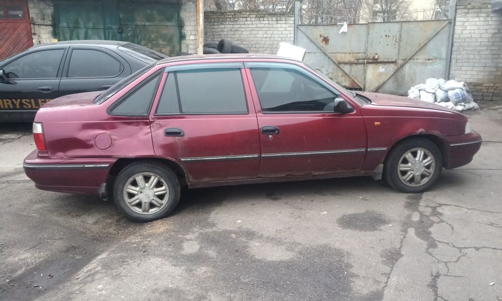 део~нексия~2008г.в.,гбо~4,гнилая по низам дверей,стаканы варенные.