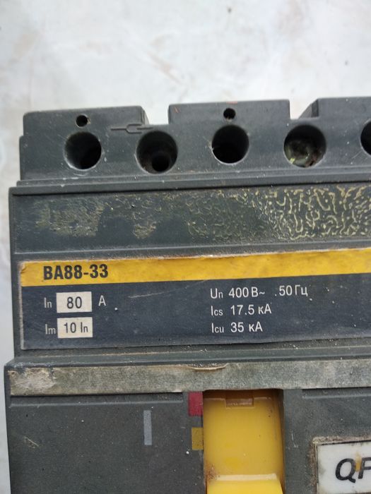 Автоматичний вимикач ІЕК ВА88-33 3P 80A 35кА Силовий