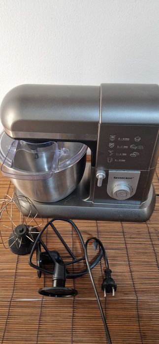 Batedeira planetária de 1300w