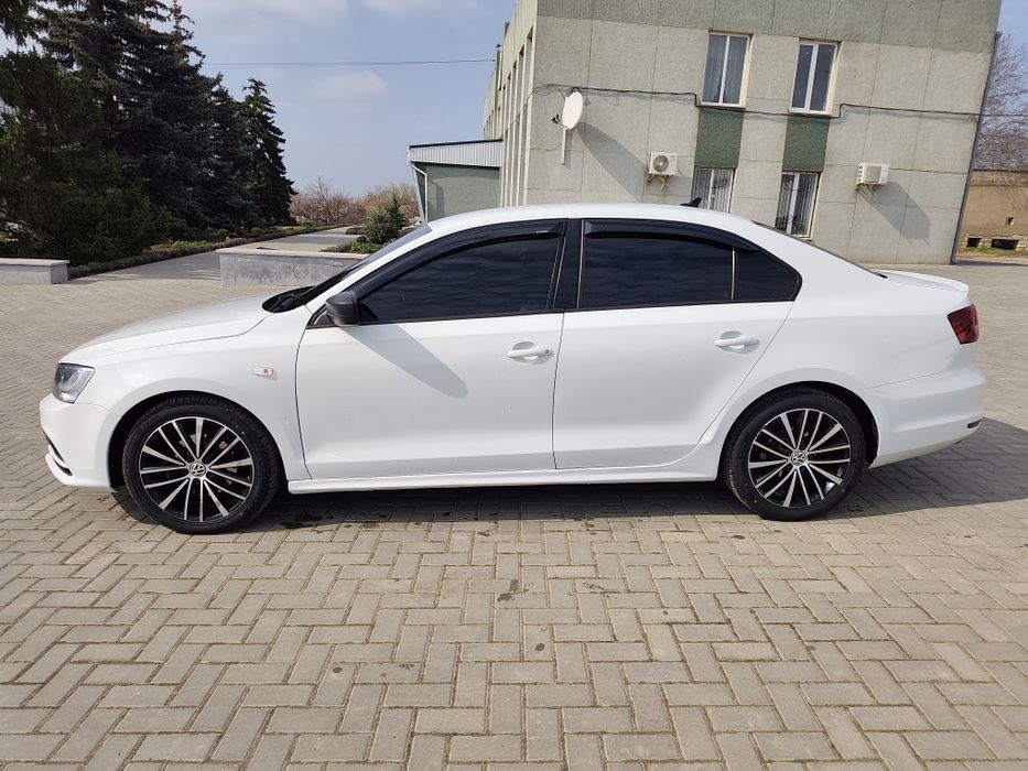 Jetta 2015року 1.8tsi