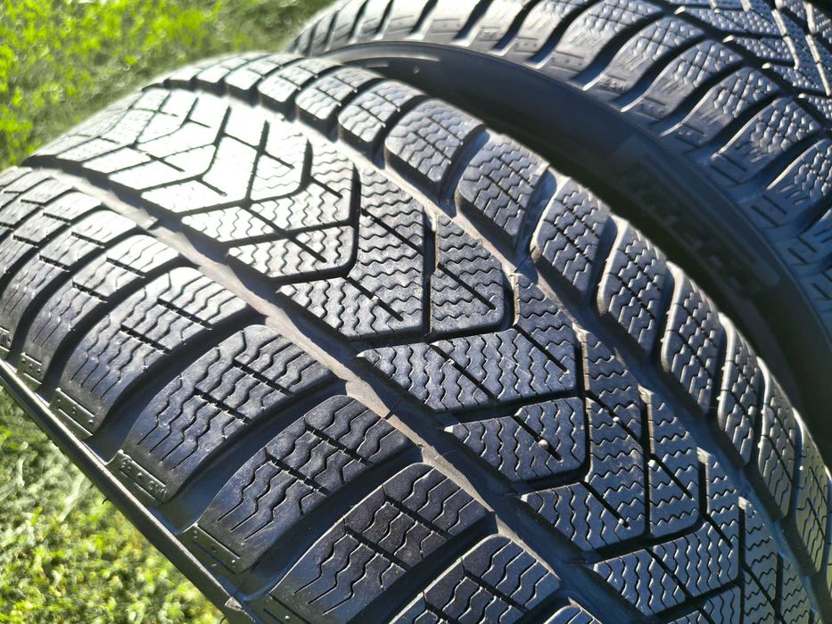 opony 225/50/17 Pirelli sottozero 3 RSC 2 sztuki  8mm 2025