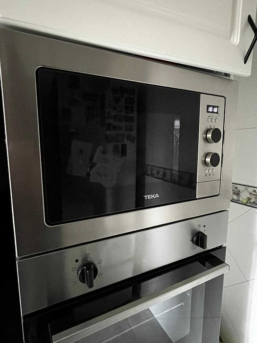 Microondas TEKA Encastrar 0,48 largura x 0,28 altura x 0,30m profun