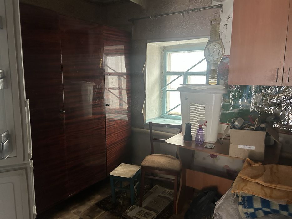 Невеличкий міцний будиночок Веселі Терни, вода, газ, 10соток. Міцний