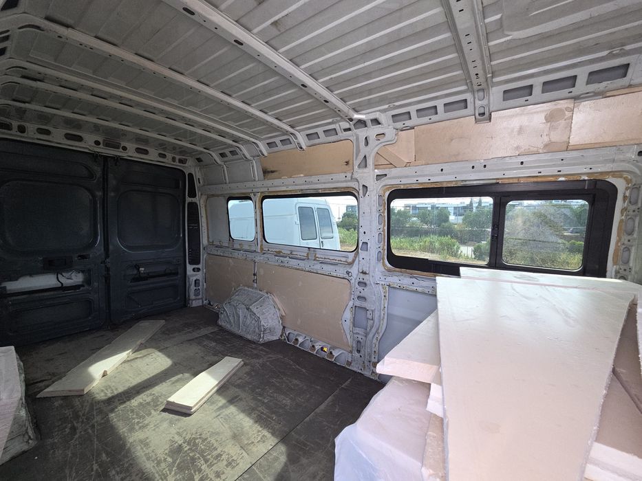 Fiat ducato projecto caravana, já tem janelas e material para isolamento