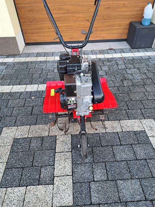 Glebogryzarka BRIGGS STRATTON 5 HP