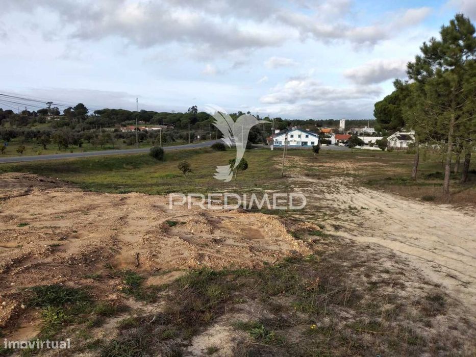 Terreno Rústico com 33.145m2 em Melides.