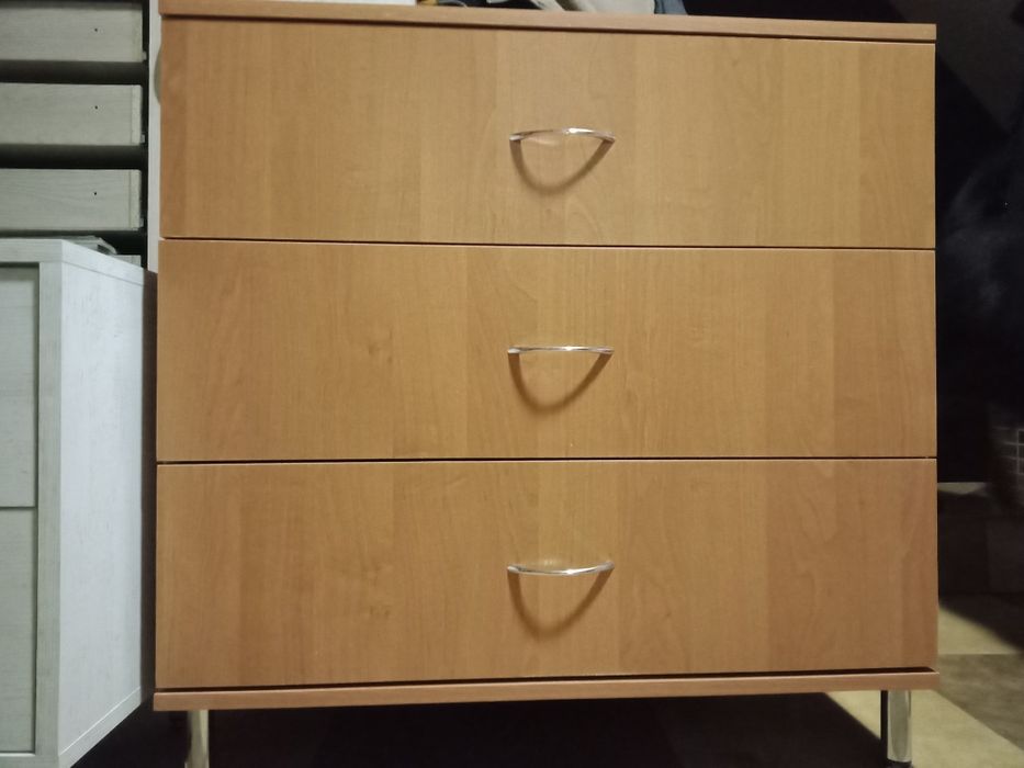 Меблі на замовлення, комод, тумбочки,столи, шафи-купе, та  інше