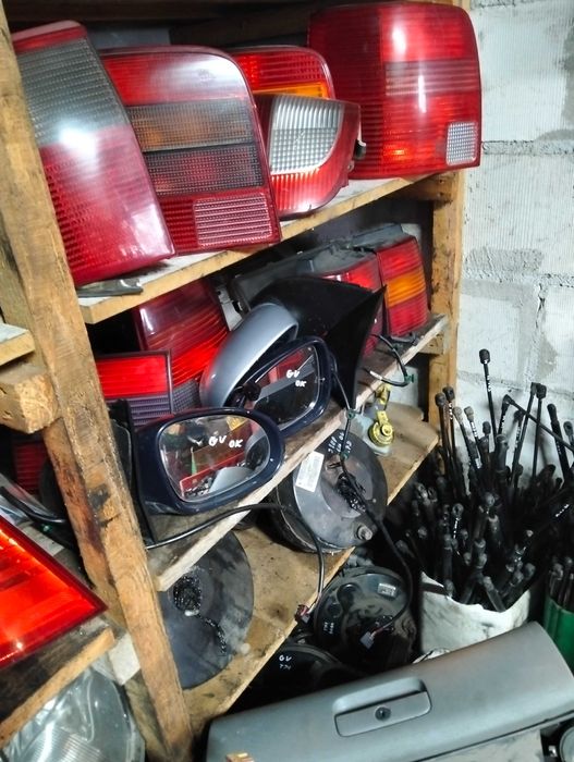 VW Golf 5 V Touran Lusterko