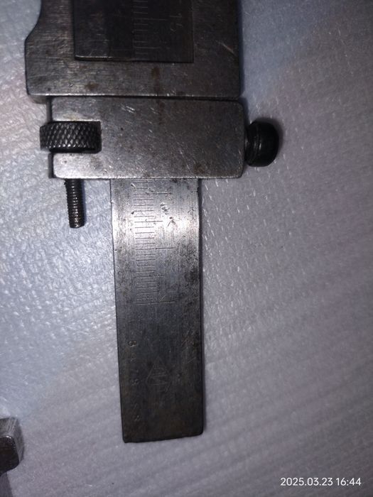 Штангельциркуль ЛИЗ ШЦ-200-0.05мм.