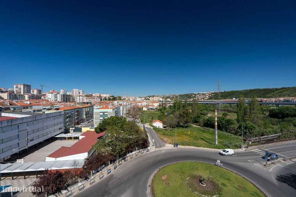** Espectacular Apartamento T2 Perto Do Metro De Odivelas **