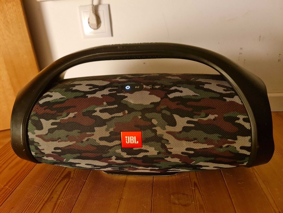 Duas Colunas JBL Boombox Verde Camuflado