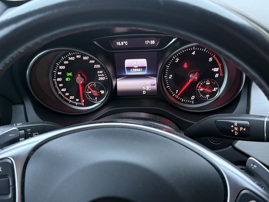 Mercedes-Benz CLA 180d AMG Line Automático