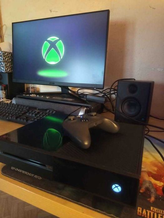 Consola XBOX ONE 500GB Com 2 Comandos e Todos Os Cabos Pronta a Jogar Aceito Trocas