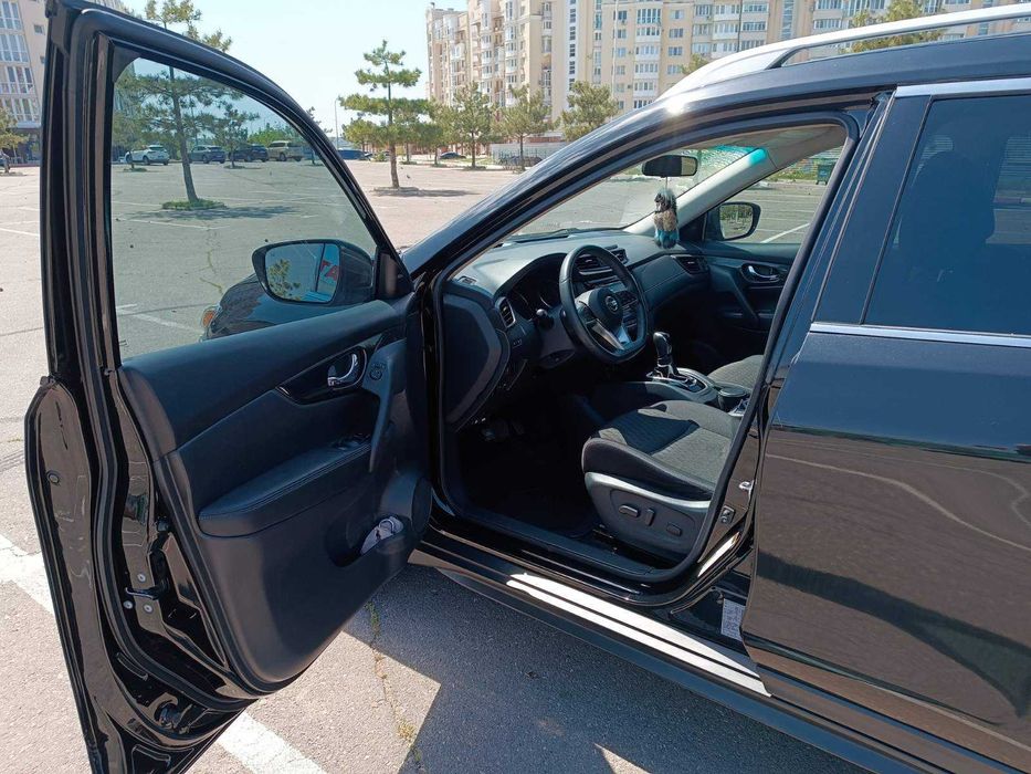 Nissan ROGUE 2017 року