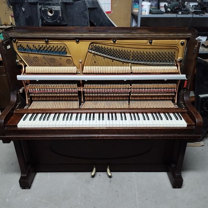 Pianino Keith Prowse London