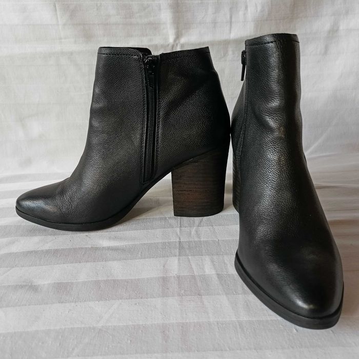 Steve Madden roz. 39 - dł. wkł. 26 cm- skóra- stan bdb