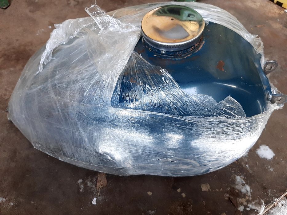 Бак без вмятин с мотоцикла ИЖ можно использовать на кастом байк