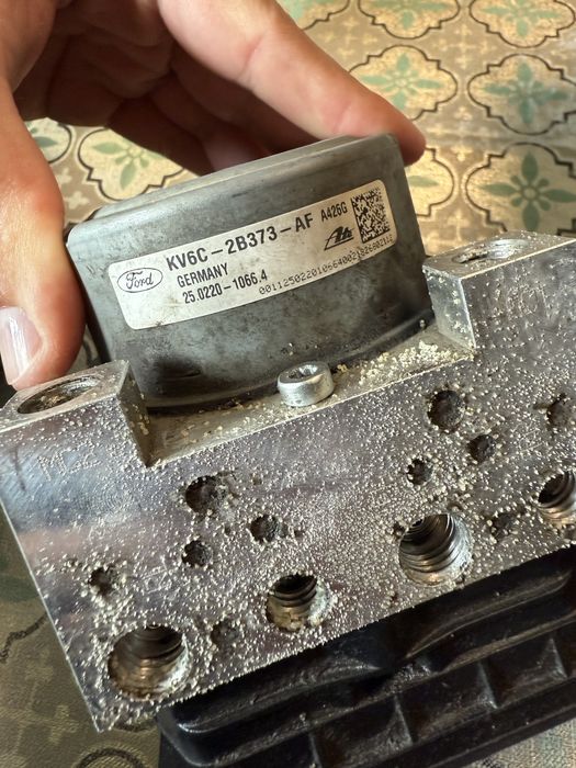 Ремонт блоків abs до FORD transit connect, kuga