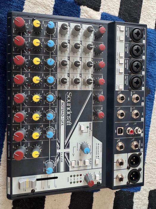 Soundcraft Notepad 12fx mesa de mistura