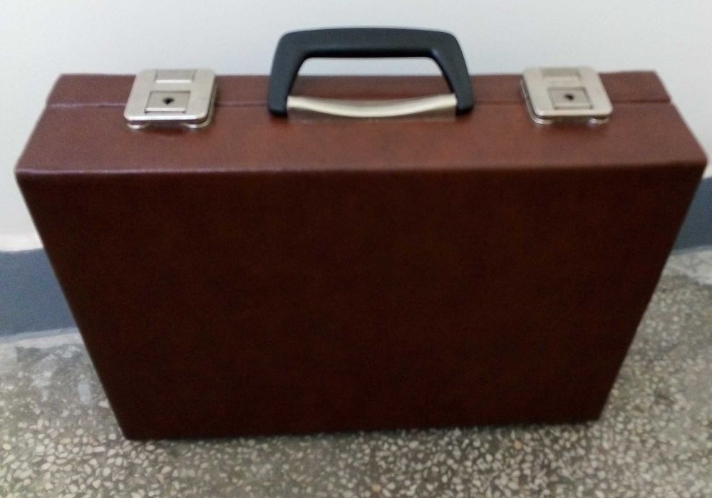 Teczka męska brązowa.