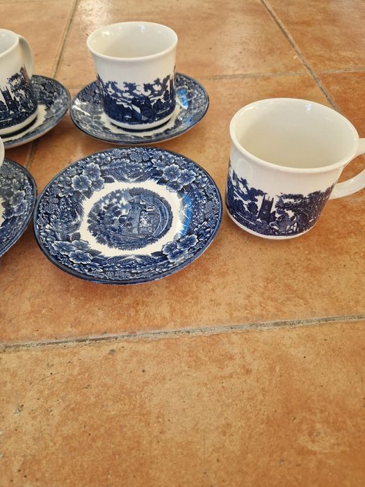 Chávenas de pequeno almoço