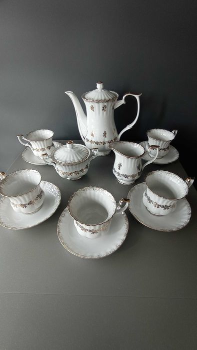 Serwis kawowy z porcelany Chodzież