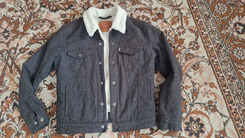 Куртка  Levi's. S