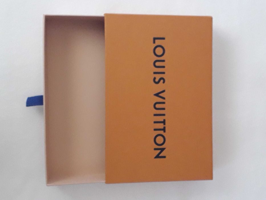 Caixa rigida ORIGINAL da Louis Vuitton