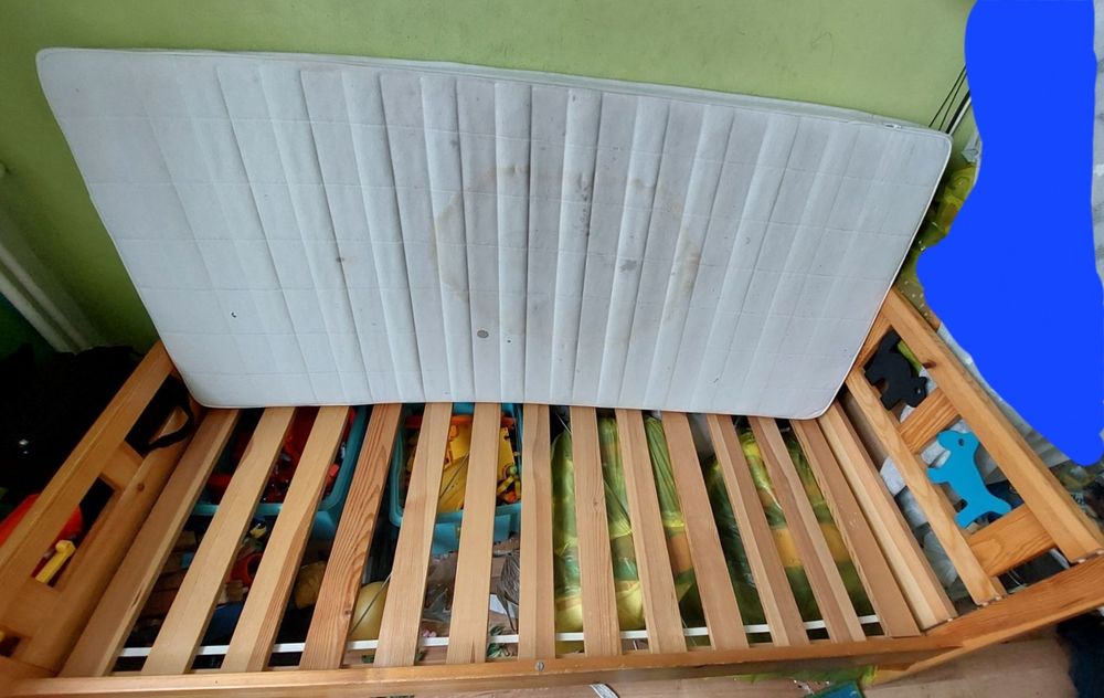 Łóżko dziecięce jednoosobowe